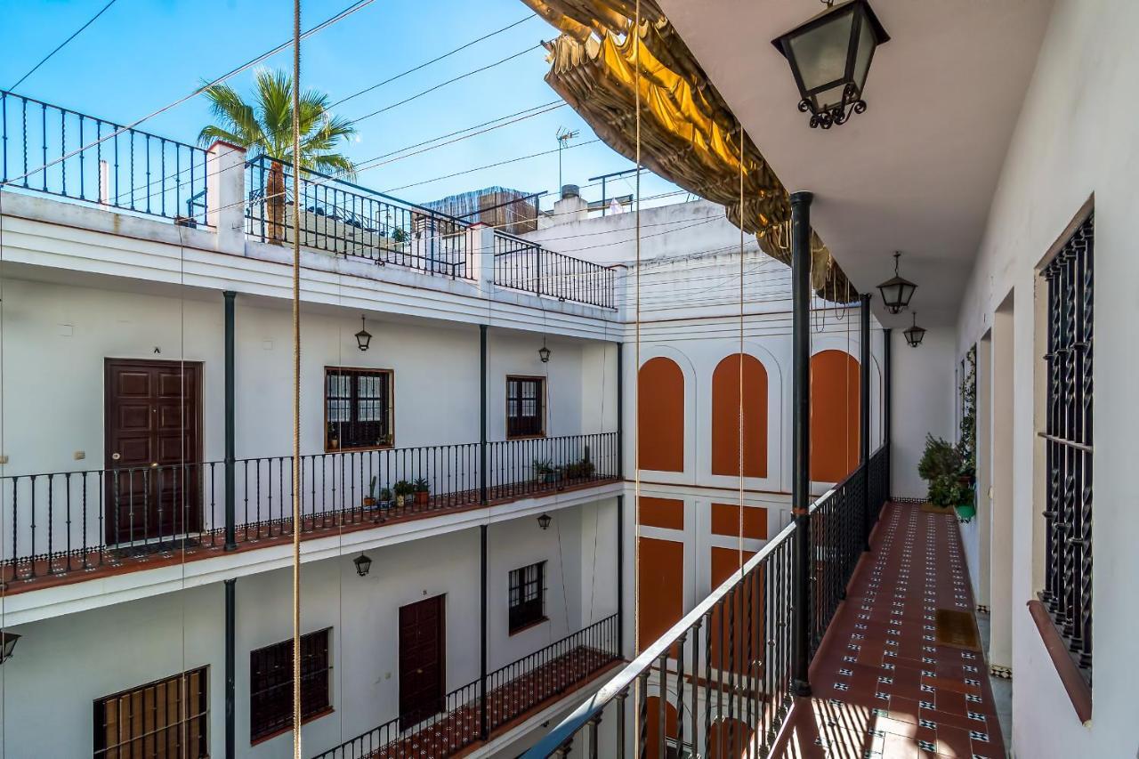 More Center Apartment Sevilla Bagian luar foto